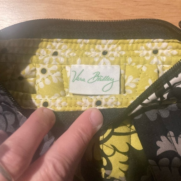 Vera Bradley purse. Super adorable & in excellent condition. See pictures - Picture 5 of 5